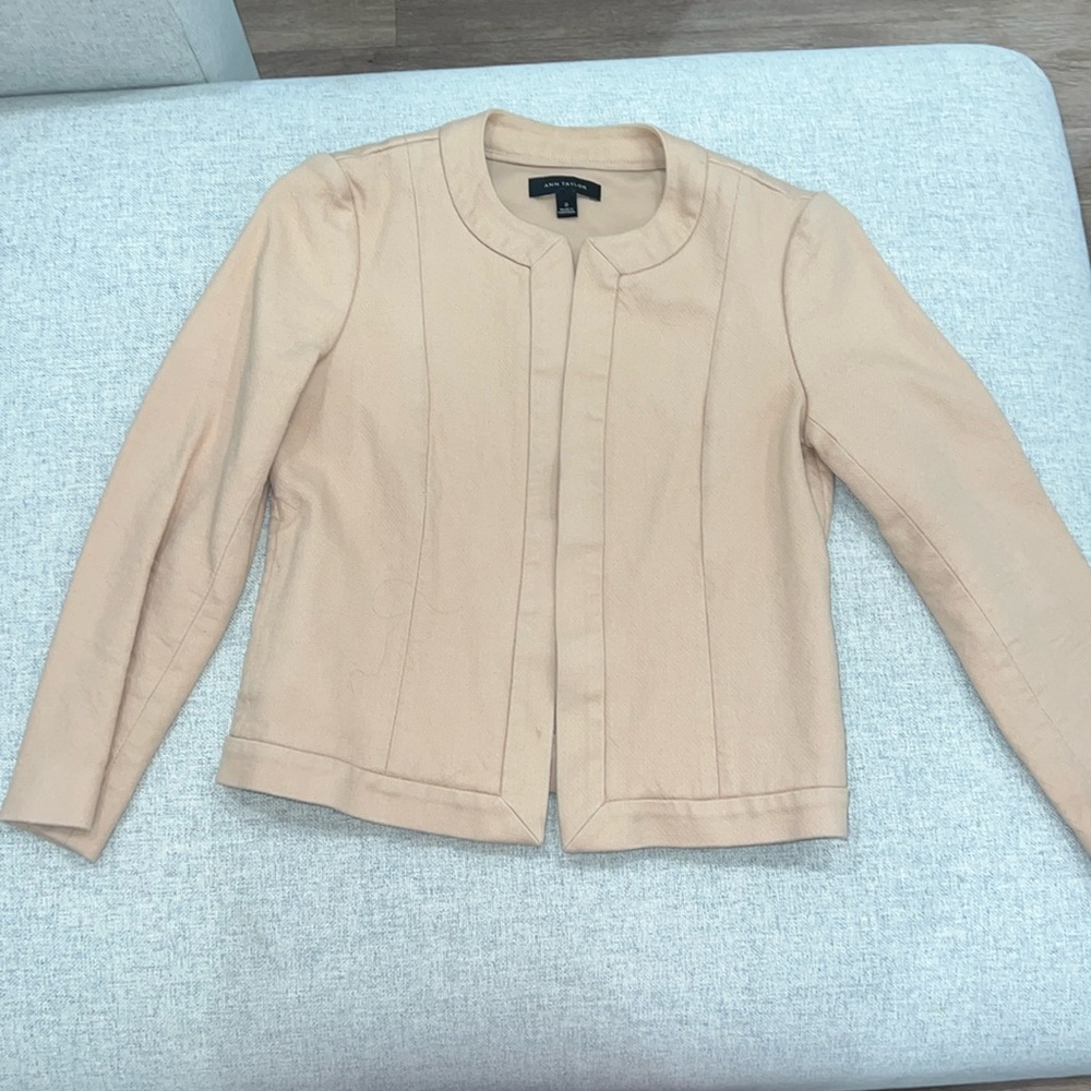 Ann Taylor fitted blazer